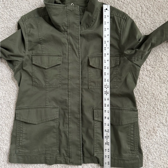 Banana Republic Women’s Utility Jacket in Olive Petite Large - Picture 7 of 7